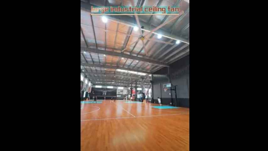 Großer industrieller Decken ventilator